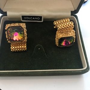 Dante’ Cufflinks in excellent condition gold color